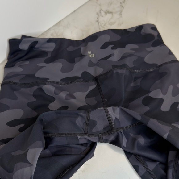 Lole Camo Leggings - Black and Gray - Picture 10 of 12